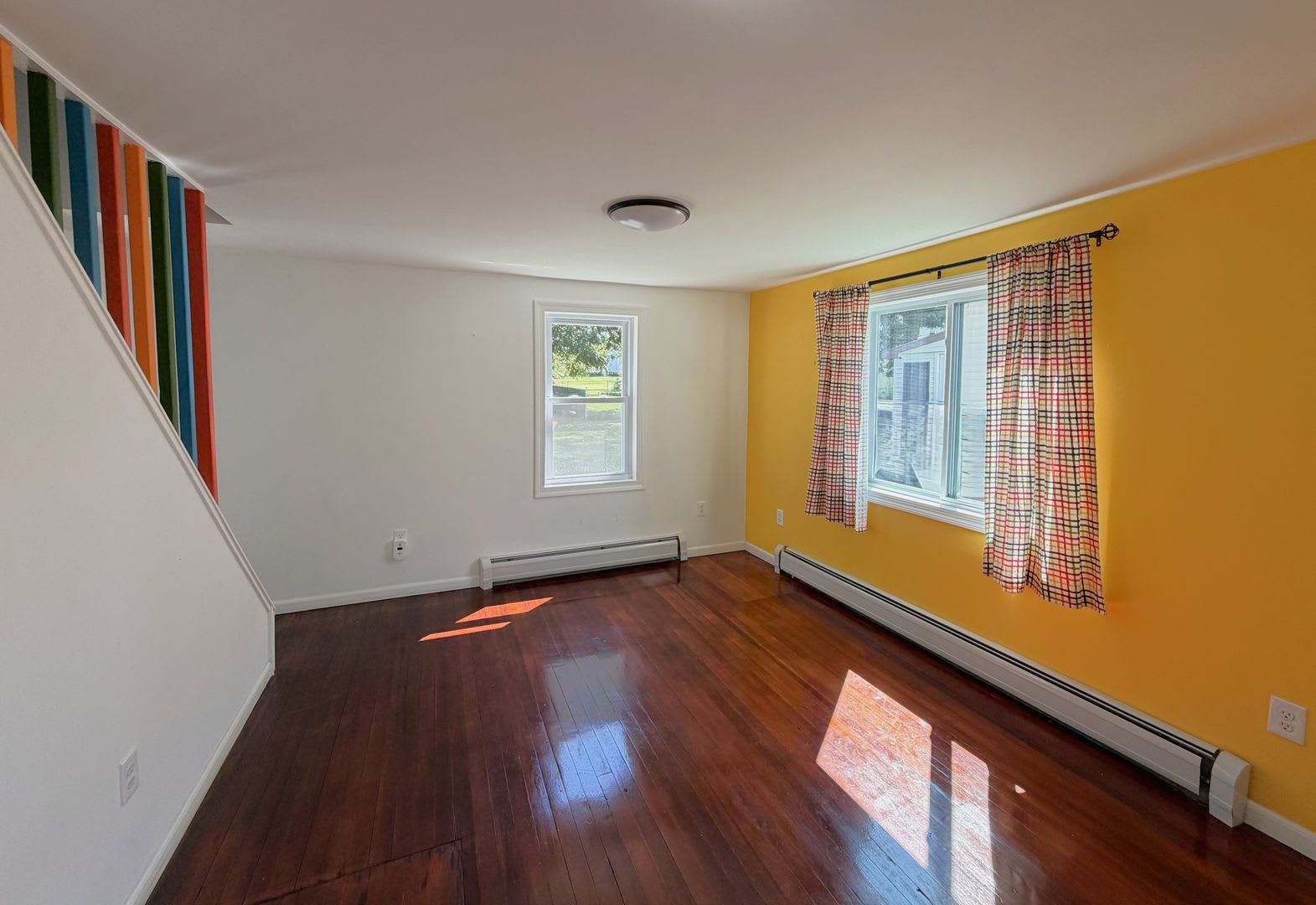 Beautifully Renovated Home with Dedicated Home Office in a Quiet Neighborhood – photo 3