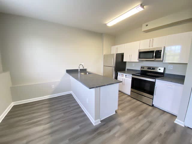 Spinnaker Square Apartments – photo 5
