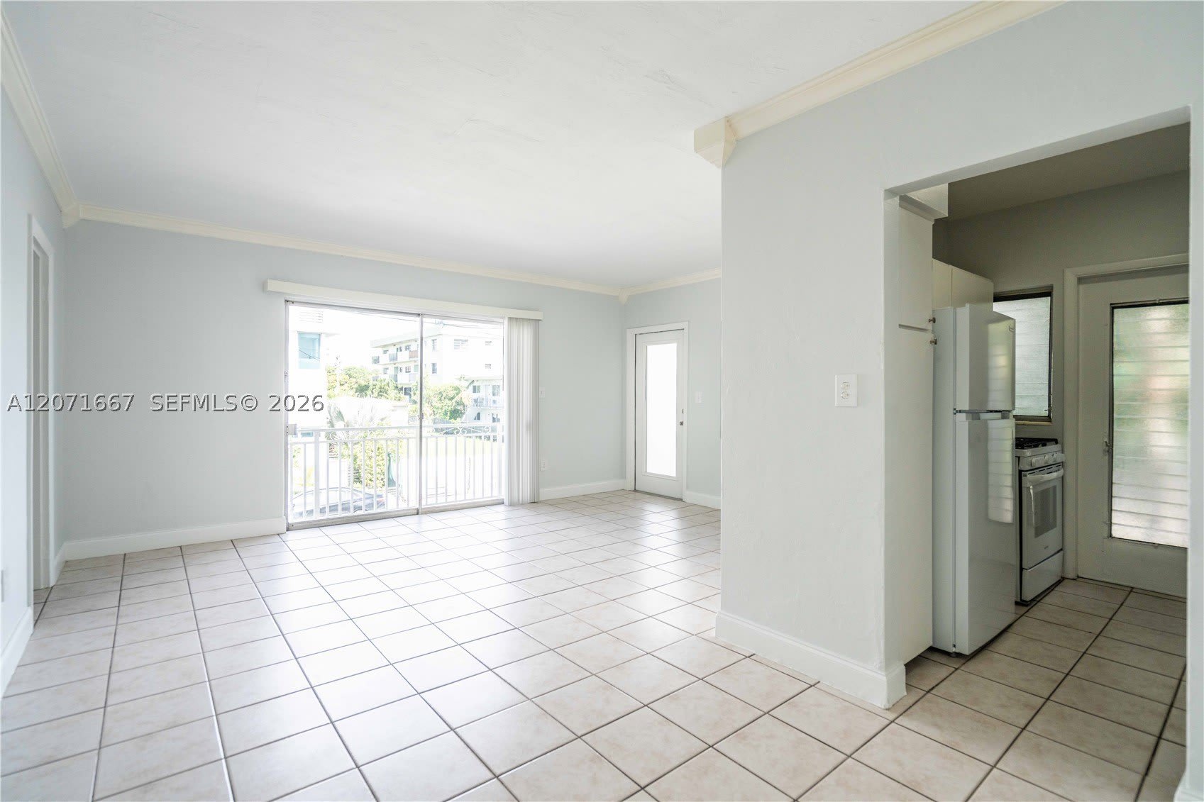 7640 Carlyle Ave – photo 2