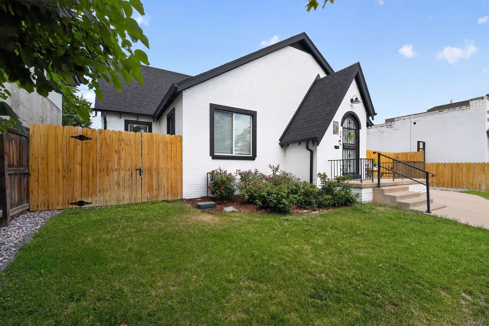 Spacious 4BR House in Denver – photo 3