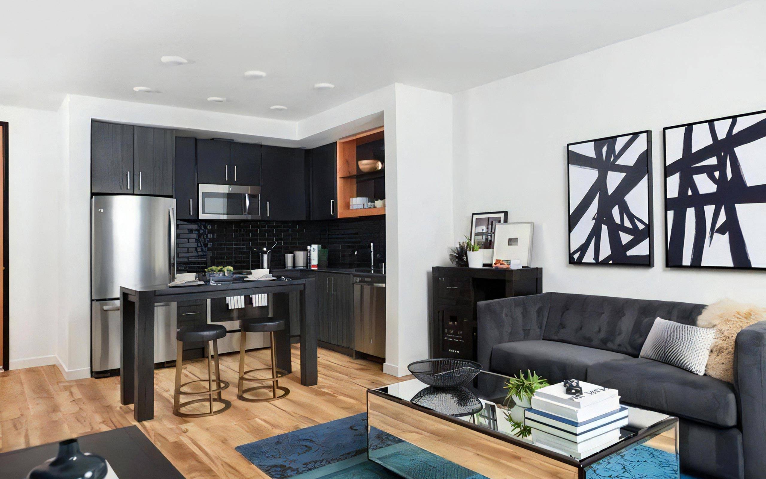 Pike Motorworks Apartments – photo 2