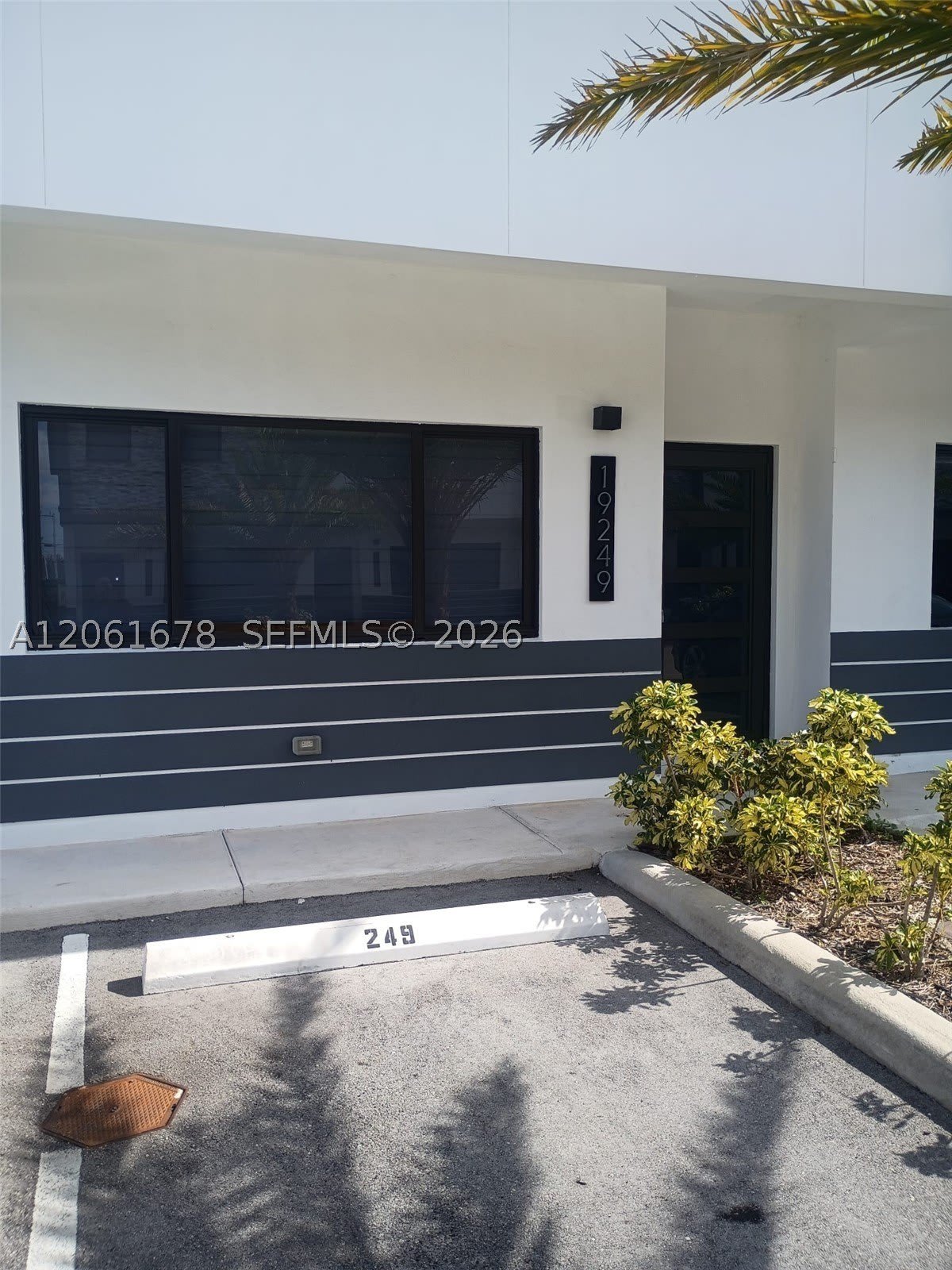19249 Nw 37 Ave – photo 3