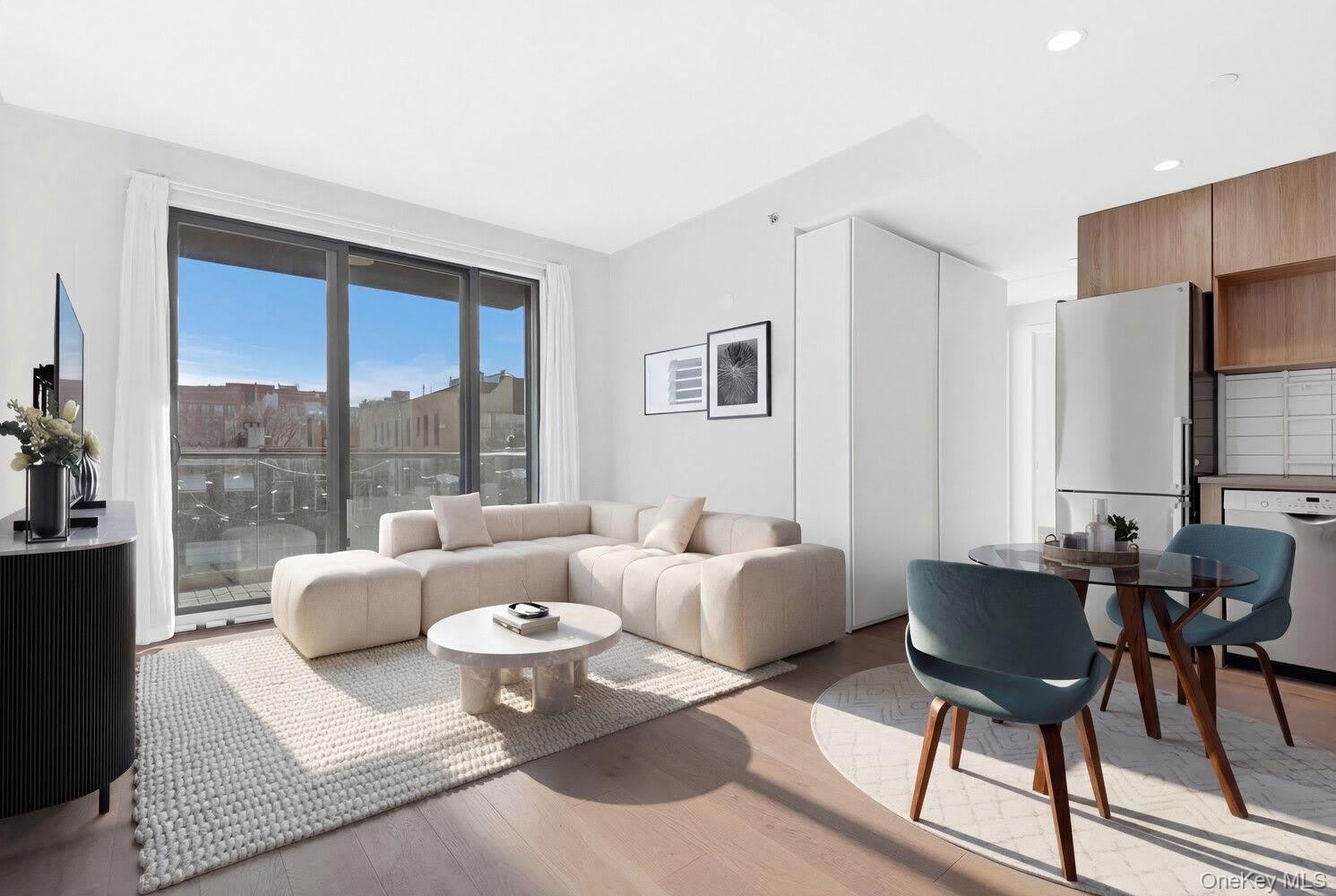 14-33 31ST Avenue – photo 4