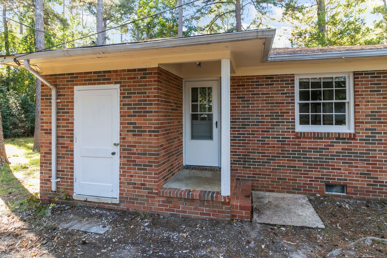 Brick Ranch Primary No Carpet – photo 5