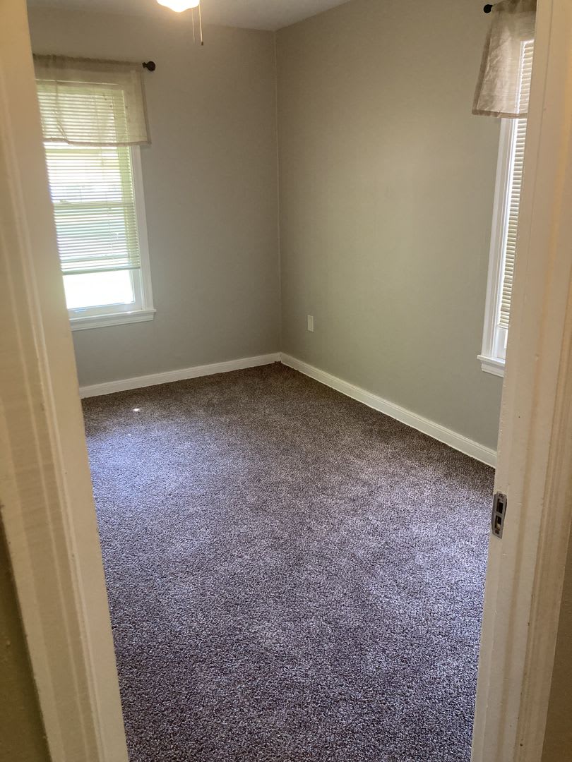 3Bed/1 Bath Home Walk to JHS! – photo 4