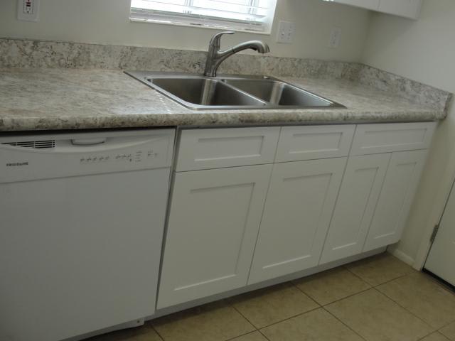 121 E 14Th Pl – photo 4