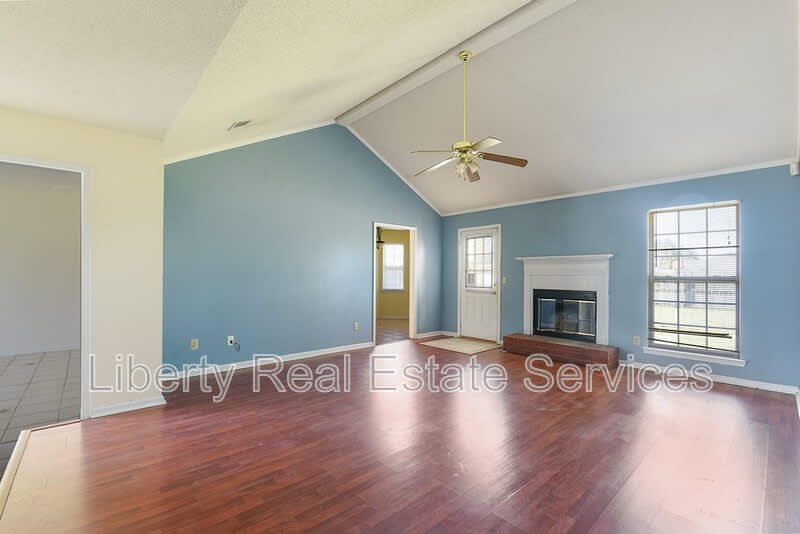 1948 Kingston Ln – photo 2