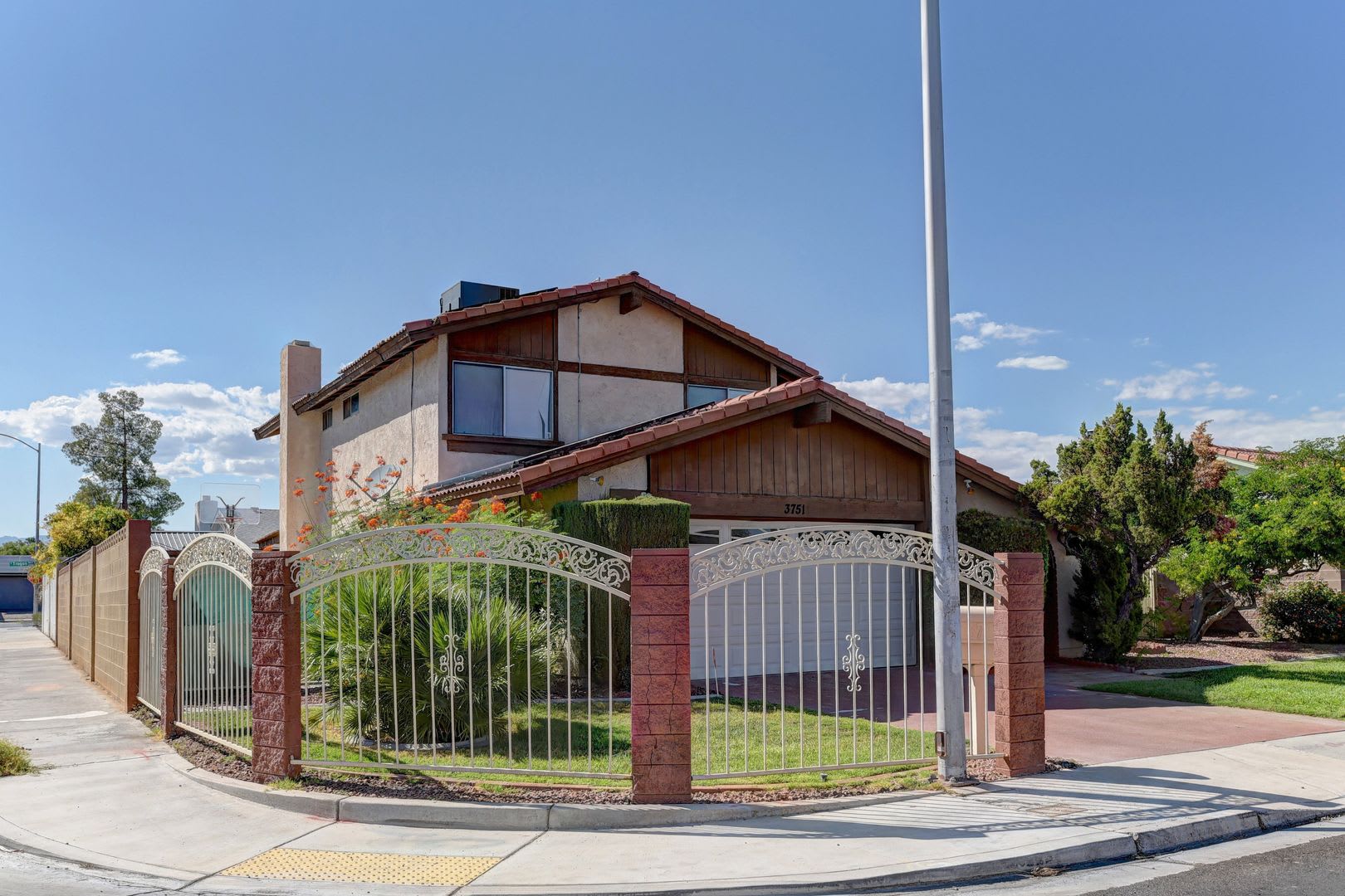 Discover This 4 Bedroom 2 5 Bath Historic Beauty In The Heart Of Spring Valley Where Old Vegas Charm Meets Modern Comfort – photo 1
