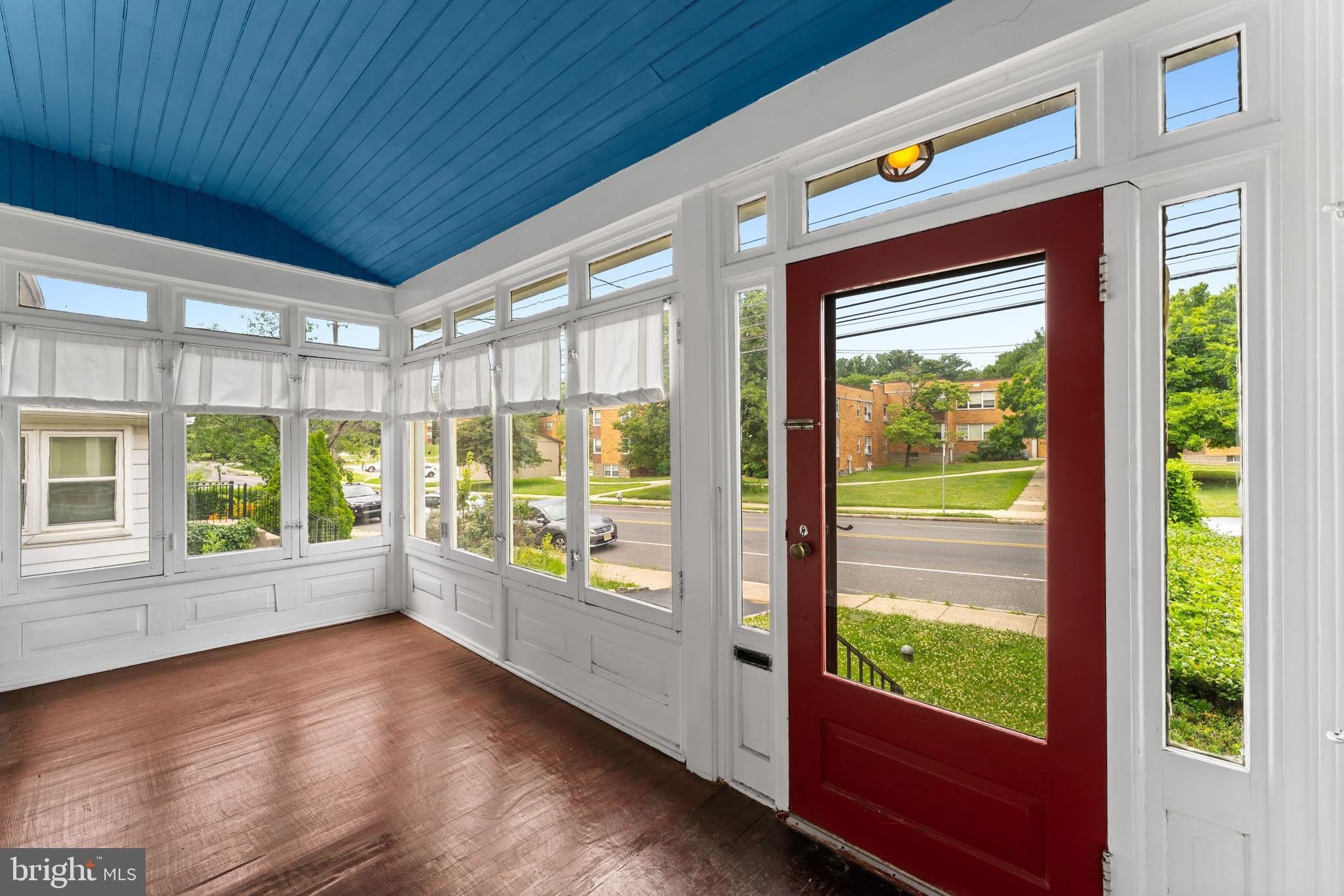 809 ARDMORE Avenue – photo 4