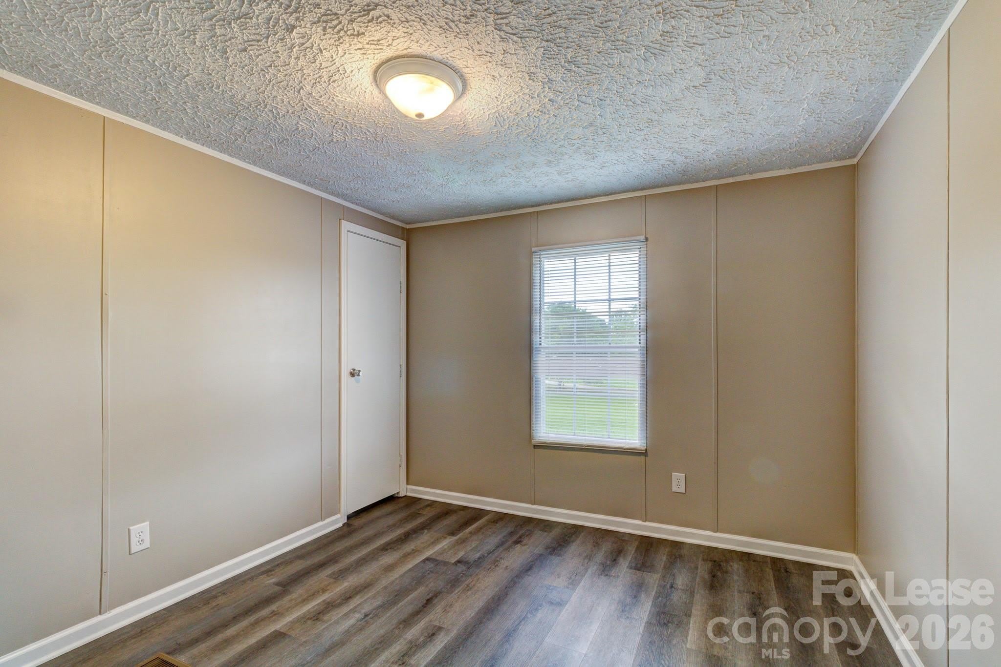 3351 Appletree Court – photo 3