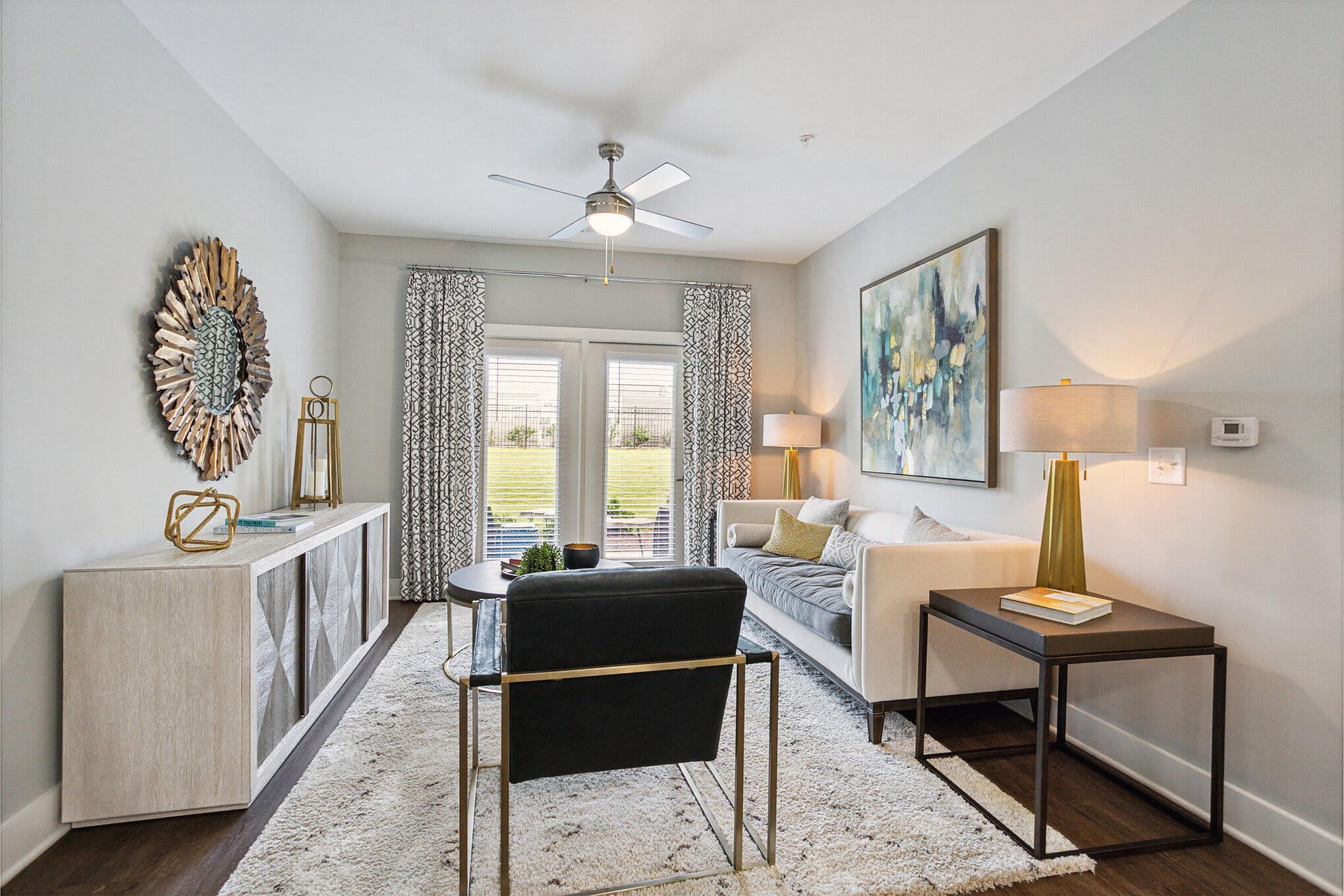 53 West Luxury Apartments – photo 4