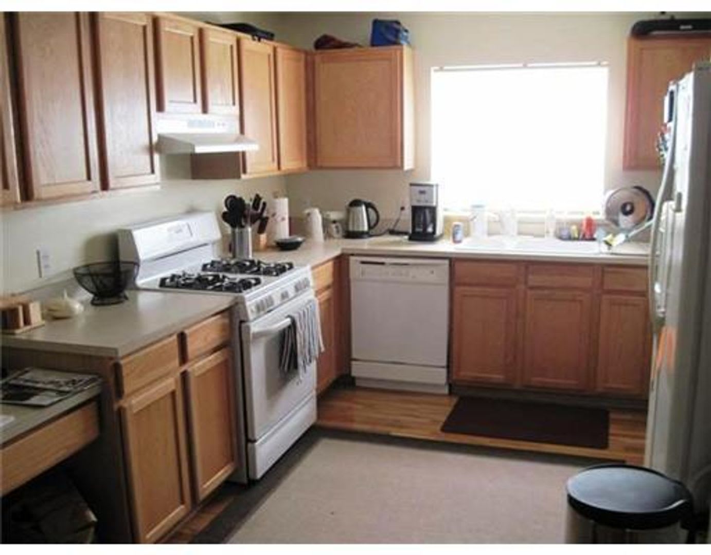 2 Bedrooms 2 5 Bathrooms 1 Car Garage Immediate Occupancy – photo 4