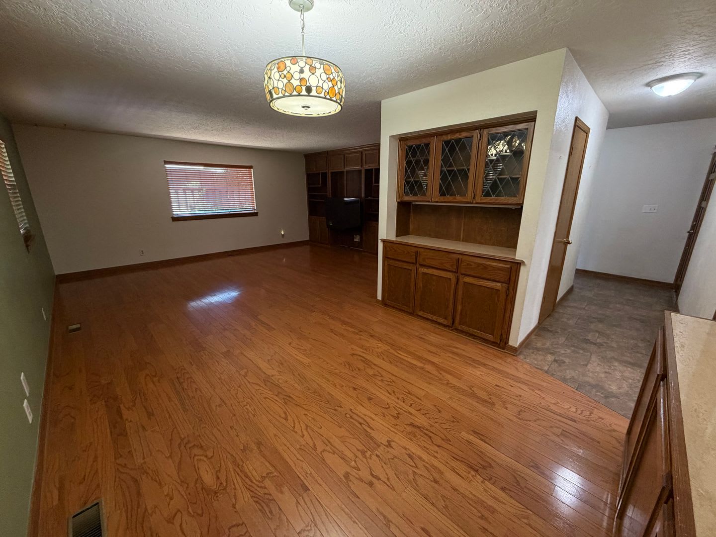 Beautiful 4bed/3bath Home Available for Rent in Central Norman!! – photo 4