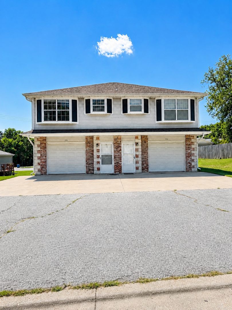 2 Bed 2 Bath 1 Car Garage South Joplin 1000 – photo 2