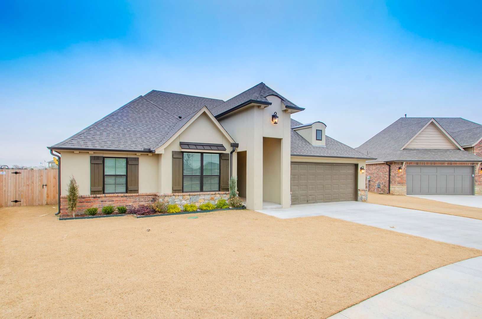 Beautifully maintained, single-story home nestled in the desirable Quail Creek Villas community! – photo 2
