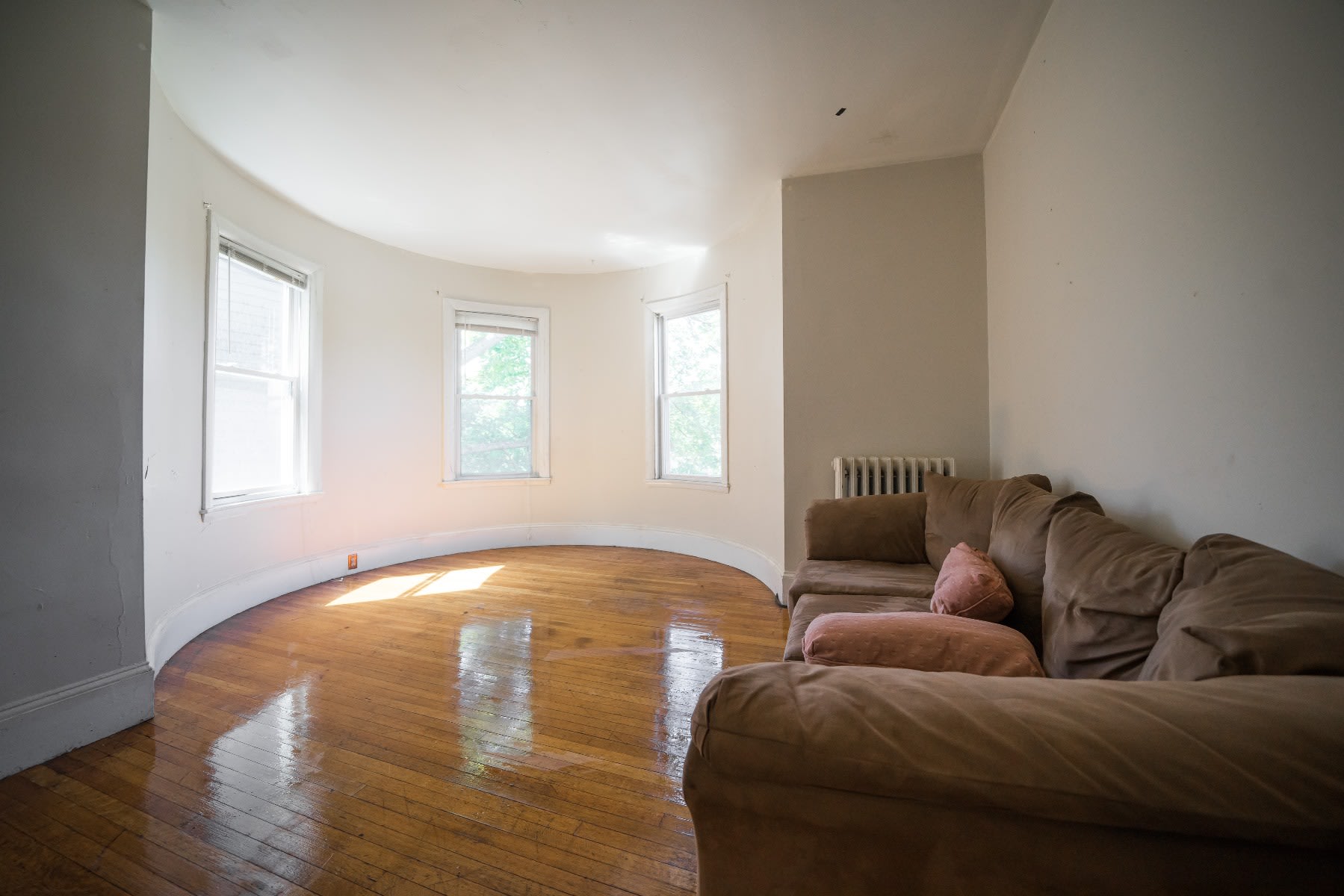 452 Centre St – photo 4