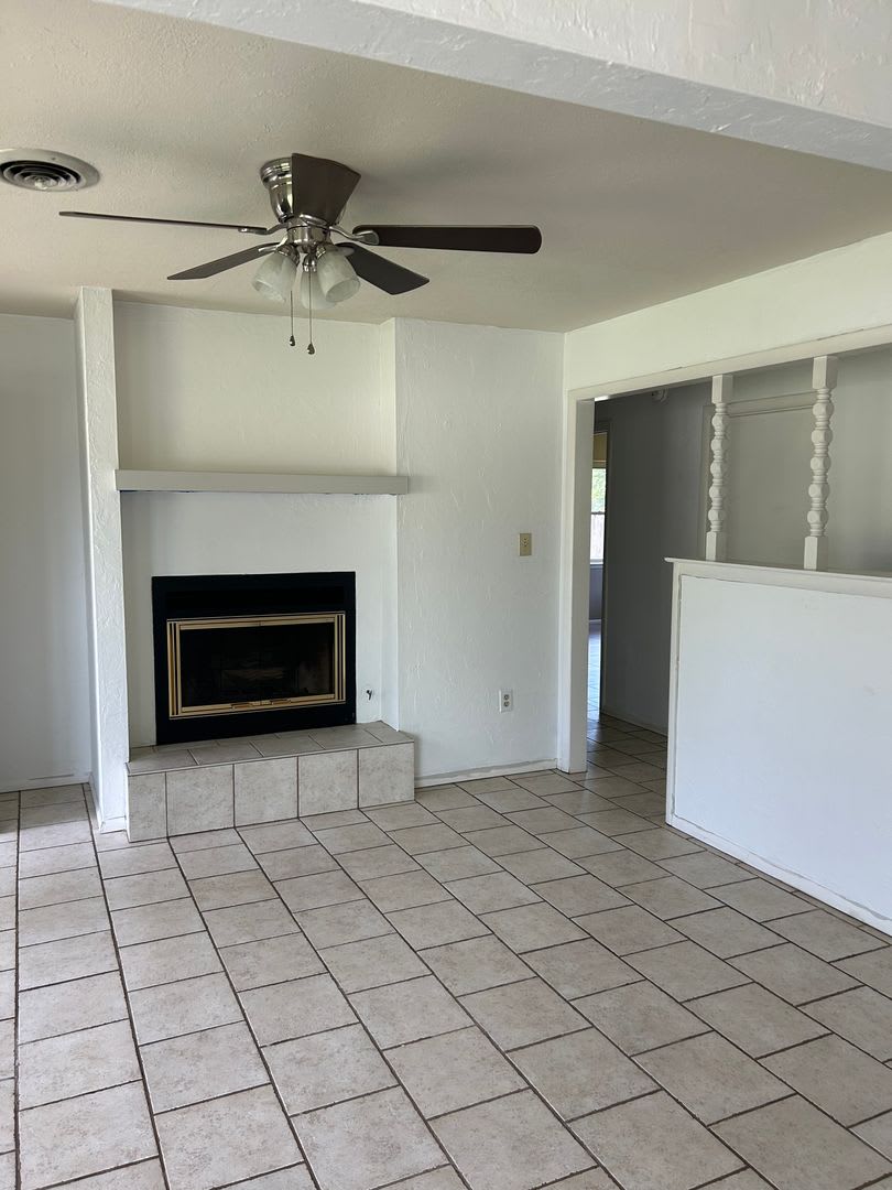 829 Maple Shade – photo 2