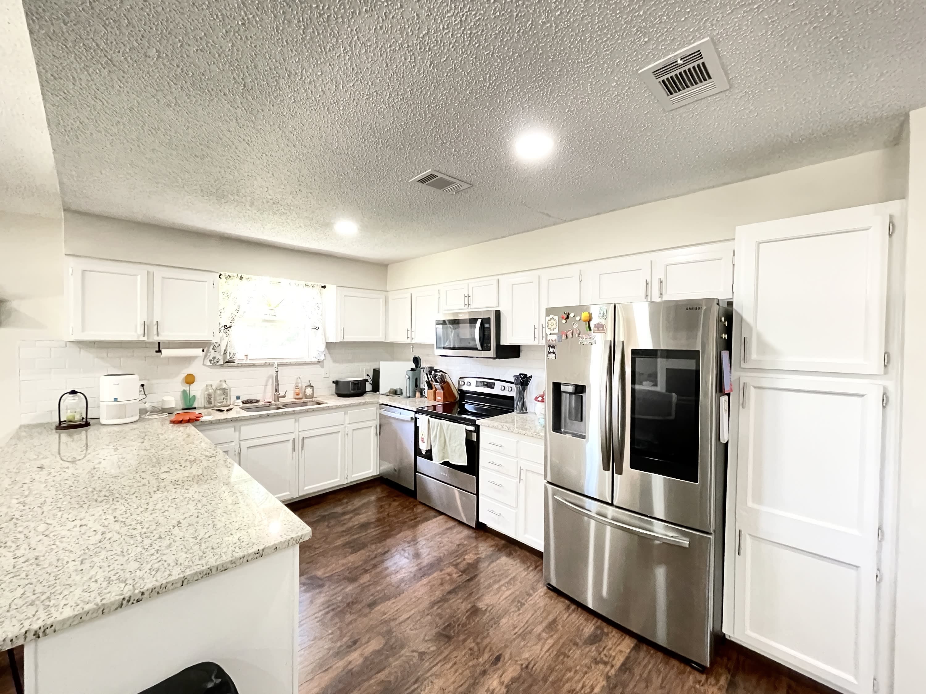 22733 Creekwood Drive – photo 2