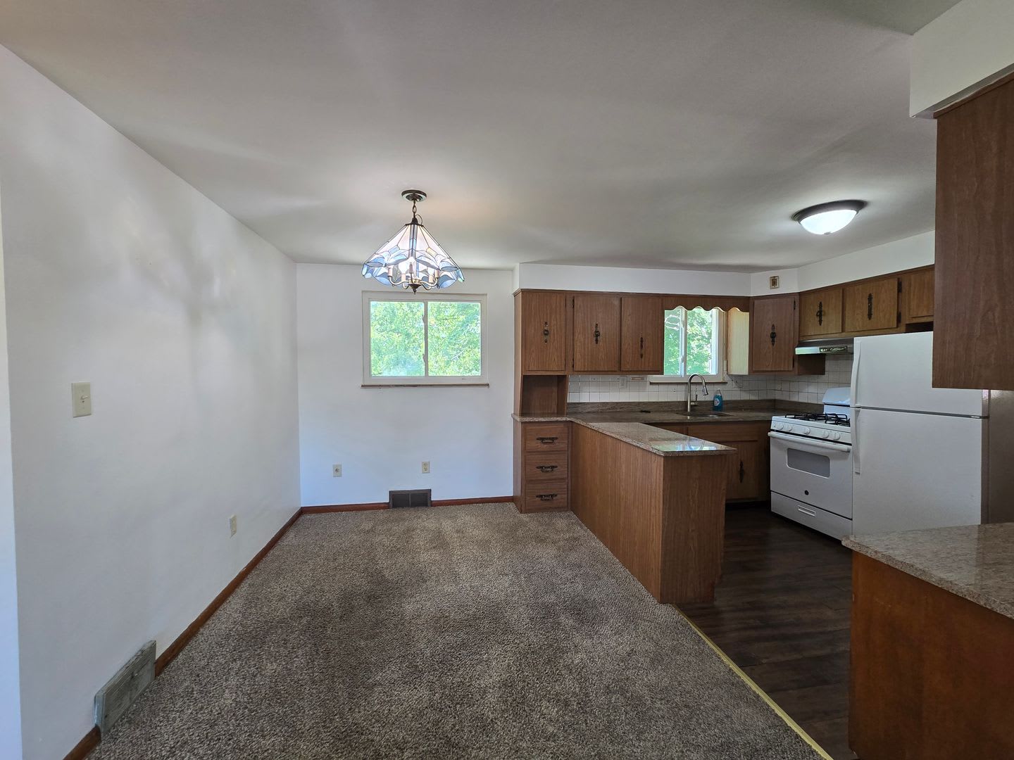 2 Bedroom Brick Ranch Home – photo 4