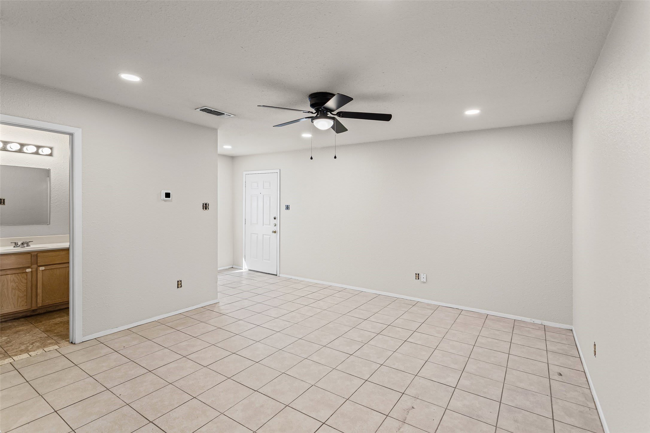 2720 James Road – photo 2