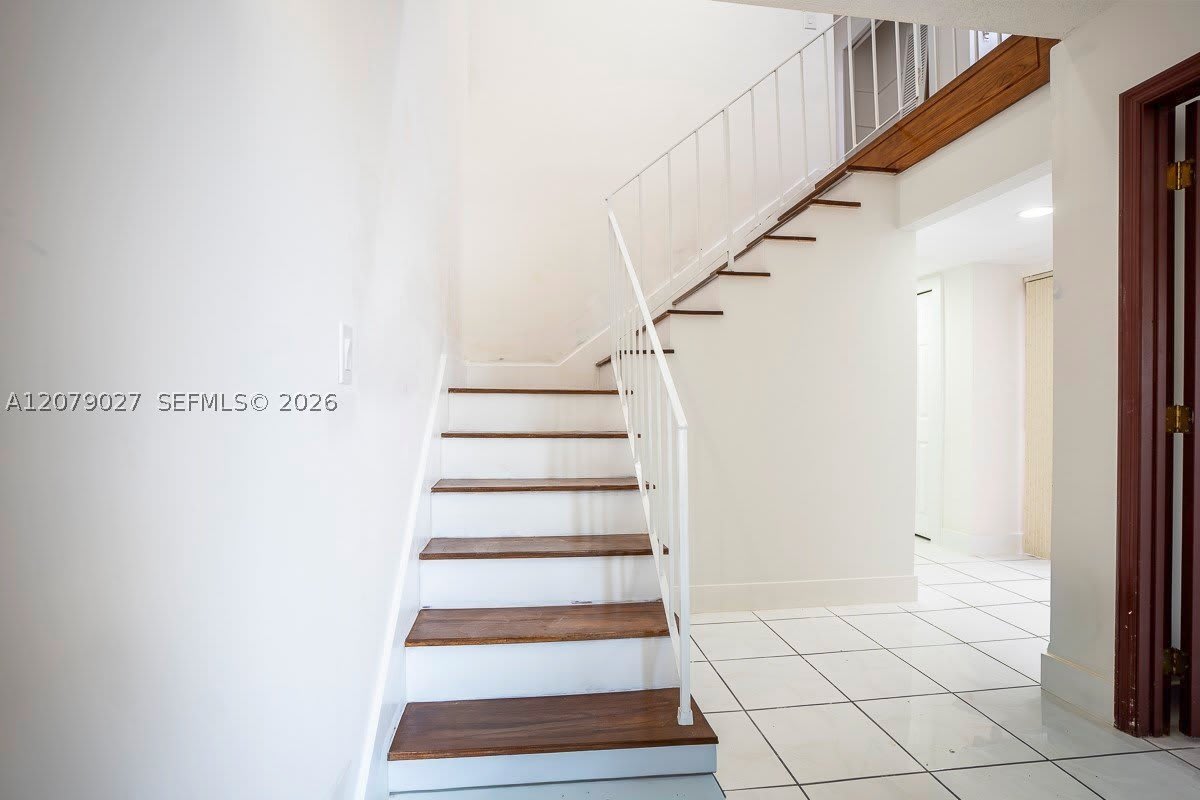 14295 Kendale Lakes Cir – photo 3