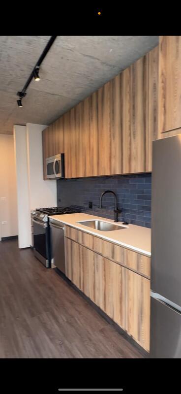 2165 W Lake st – photo 2