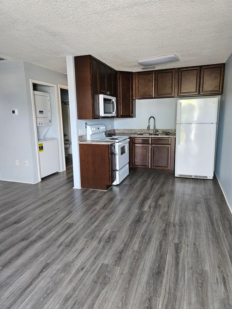 50% off of first months rent upon approval – photo 4