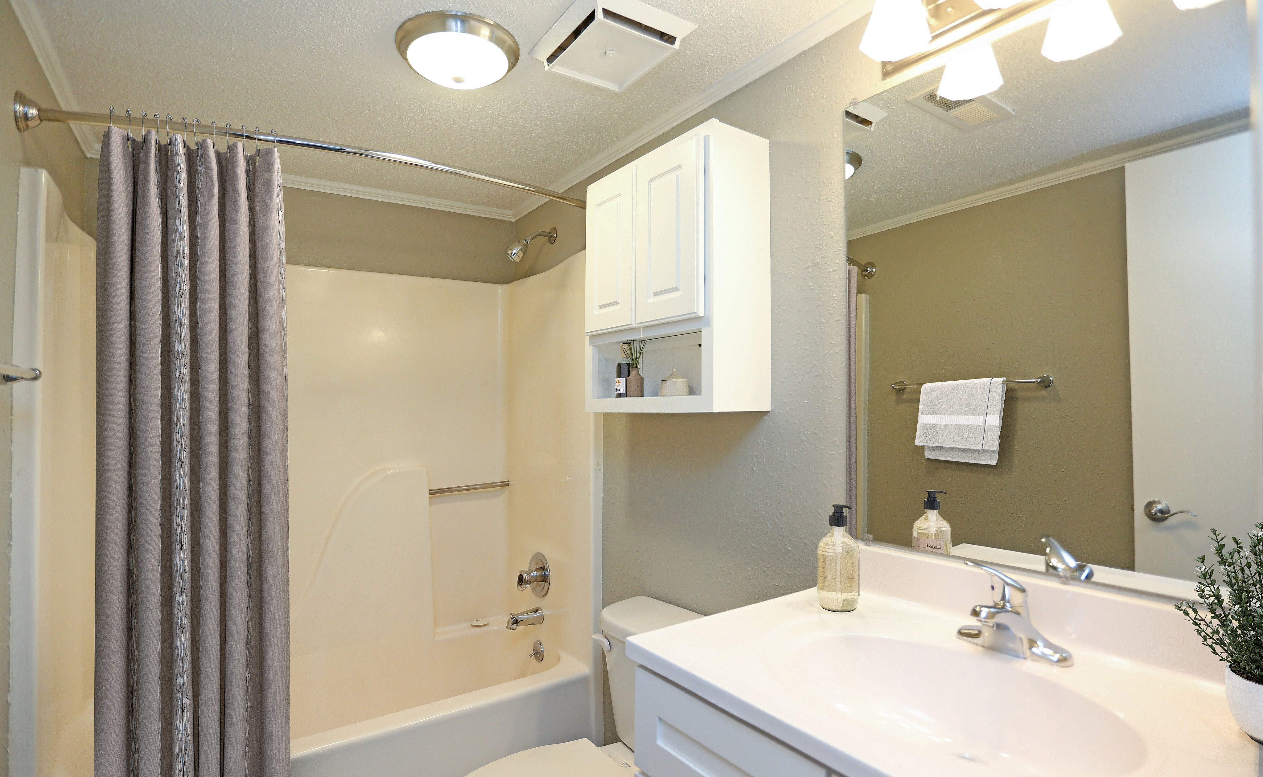 Salem Ridge Apartment Homes – photo 1