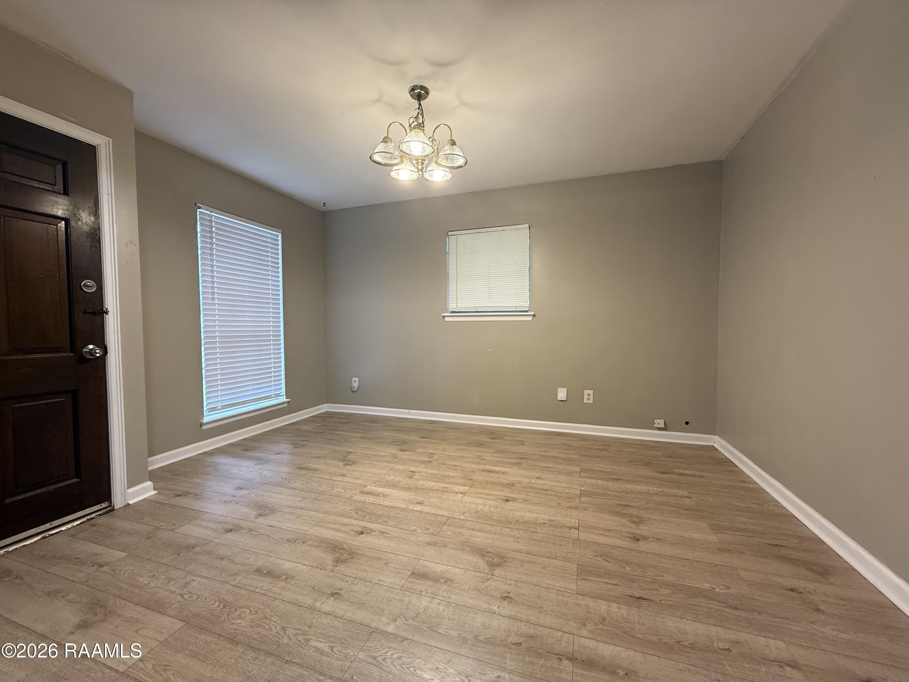 204 Winsor Drive – photo 5
