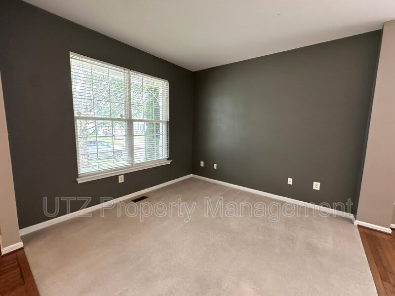 16 Bowie Mill Avenue – photo 4