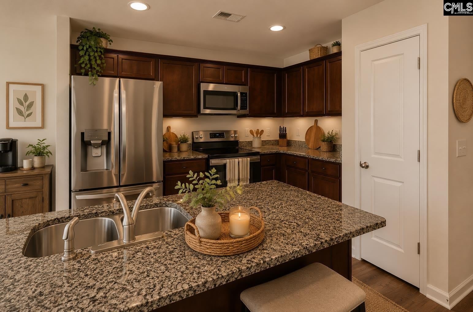1033 Matchingham Drive – photo 2