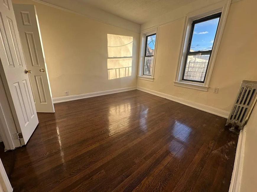2079 Morris Avenue – photo 3