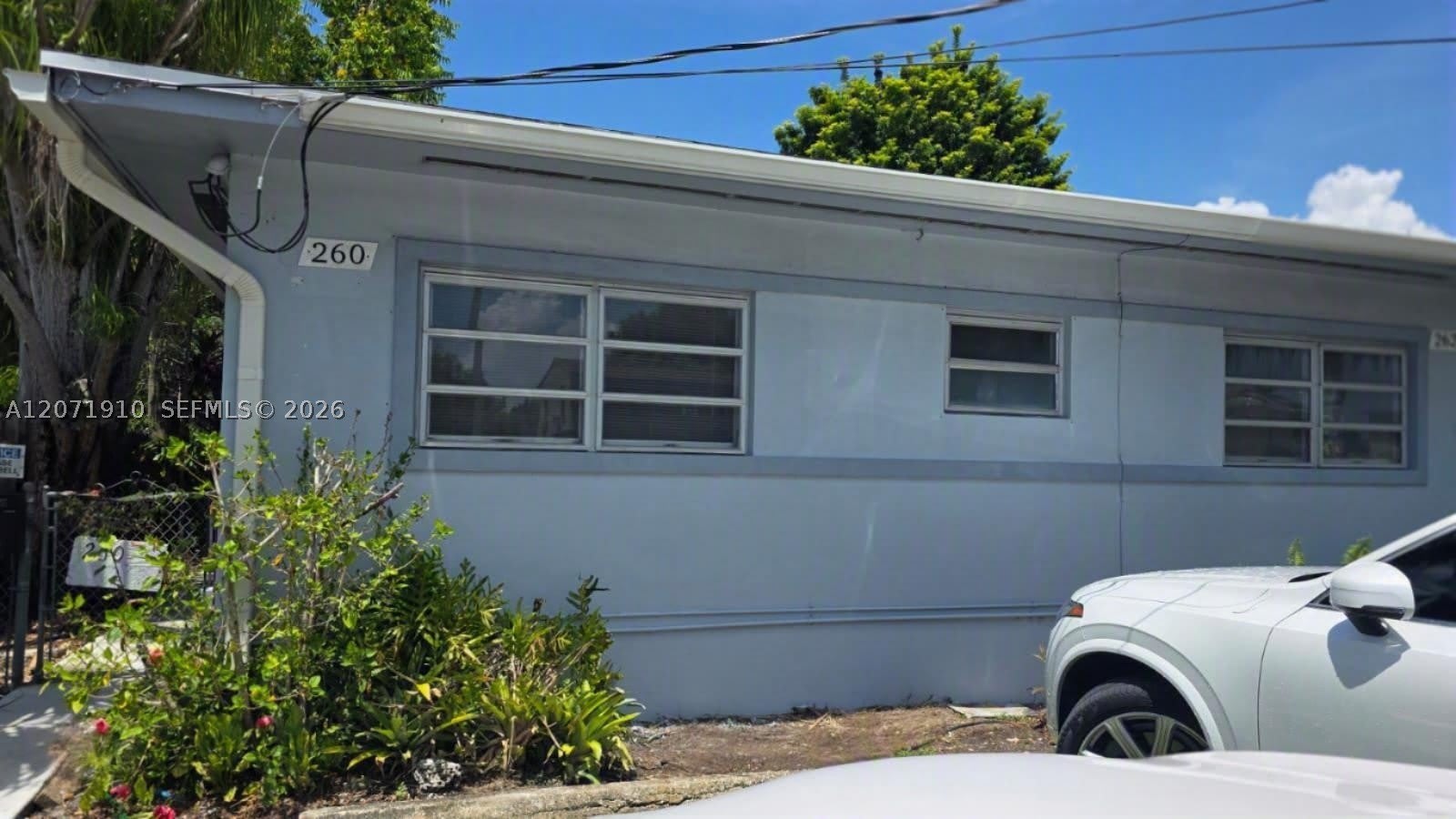 260 SW 31st Ct – photo 2