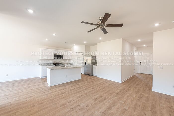 420 Raegan Street – photo 5