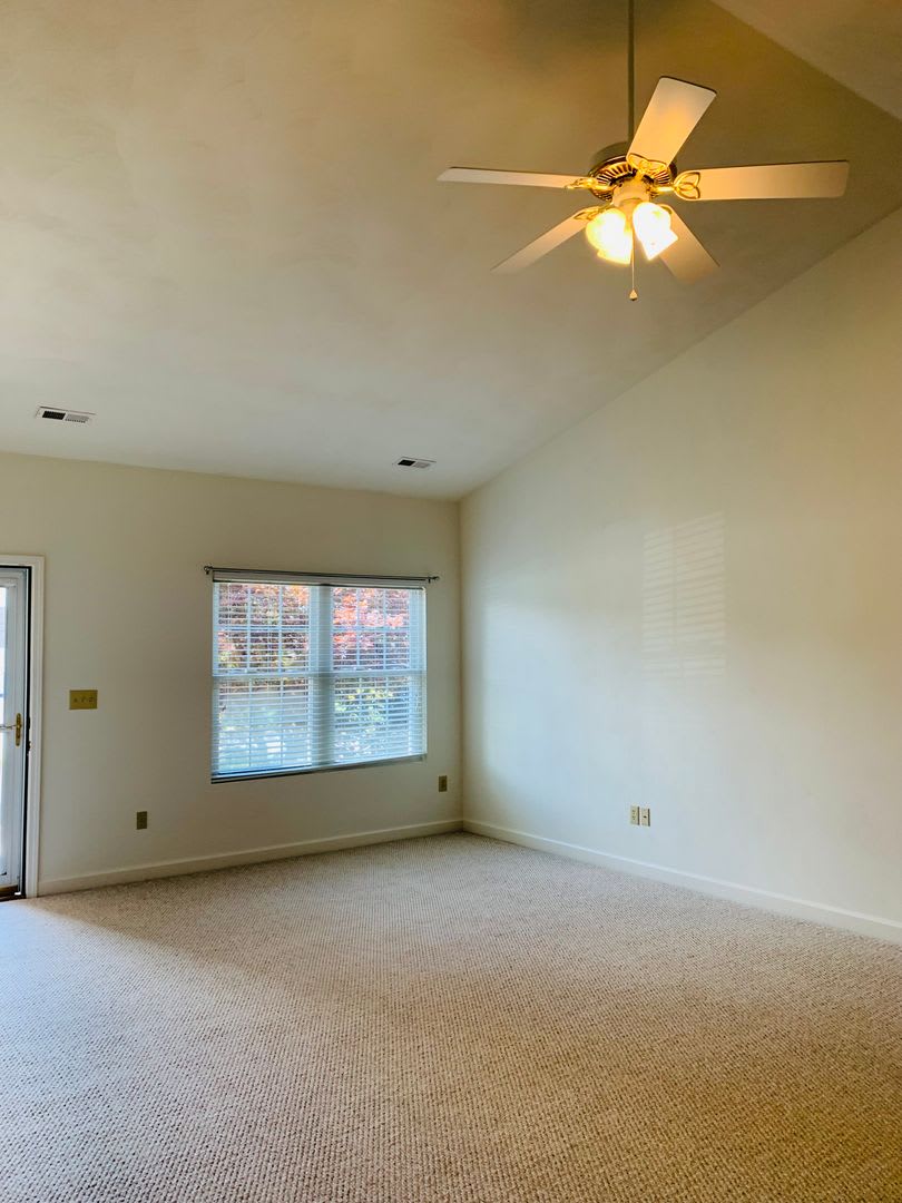 2 Bedroom 2 Bath Townhouse – photo 4