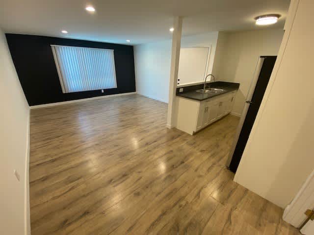 14153 Victory Blvd – photo 5