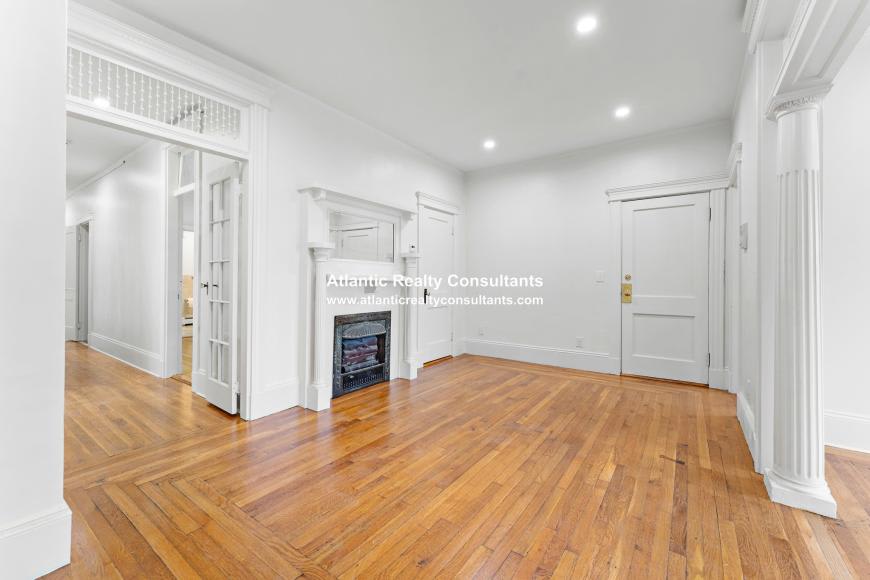 134 Pleasant St – photo 2