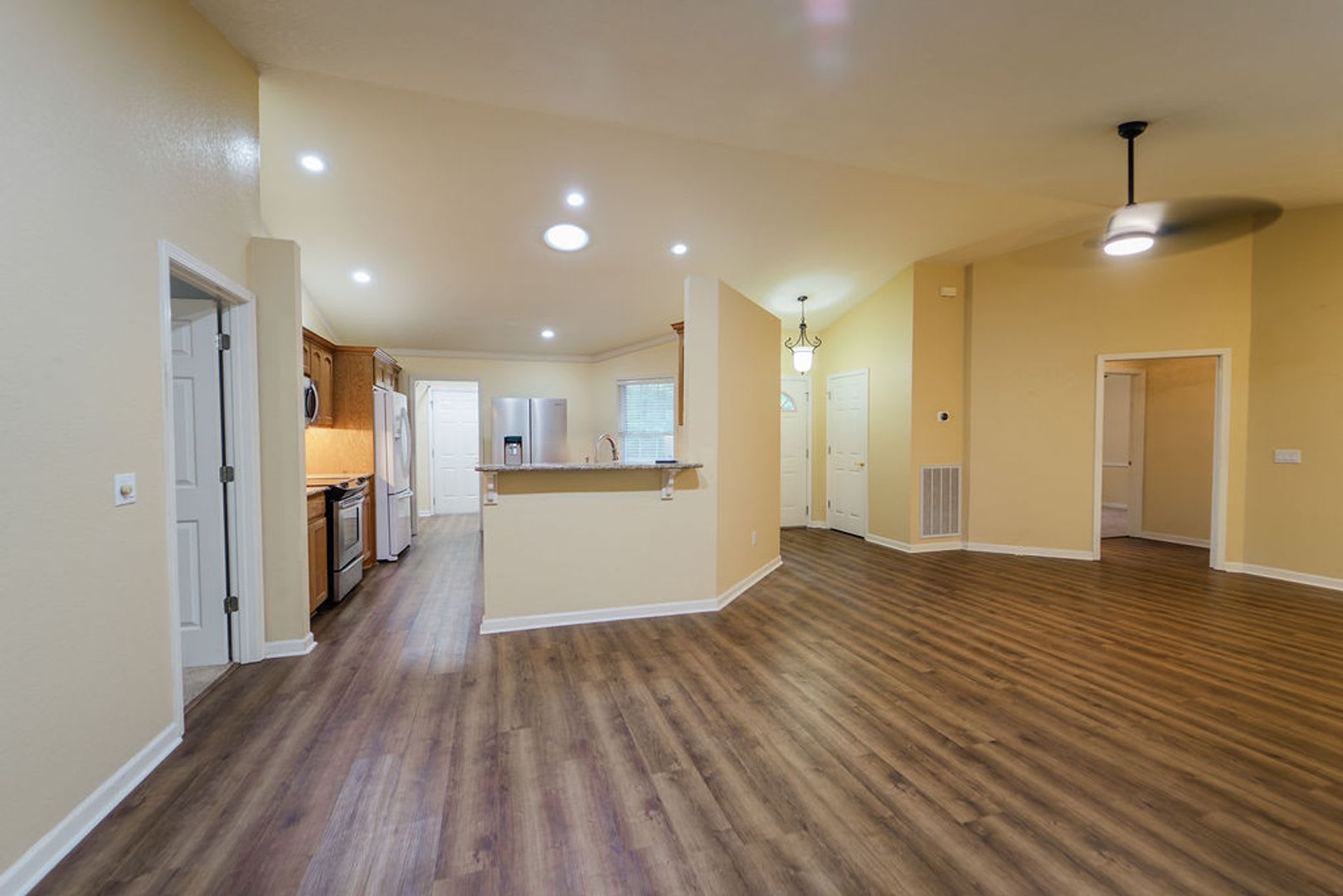 Charming 3 bedroom, 2 bathroom located in the picturesque Hot Springs Village – photo 5