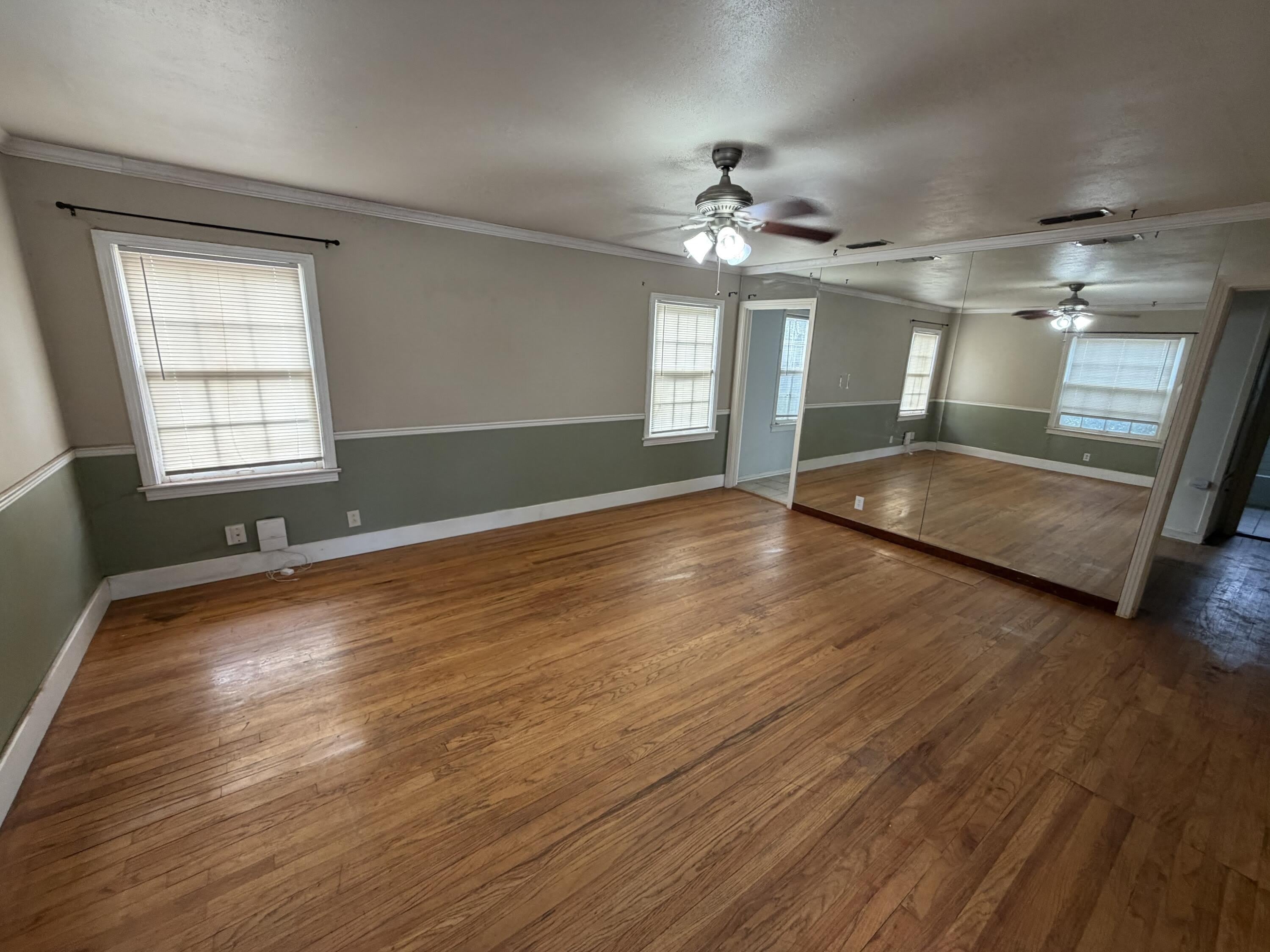 2418 29Th Street – photo 2