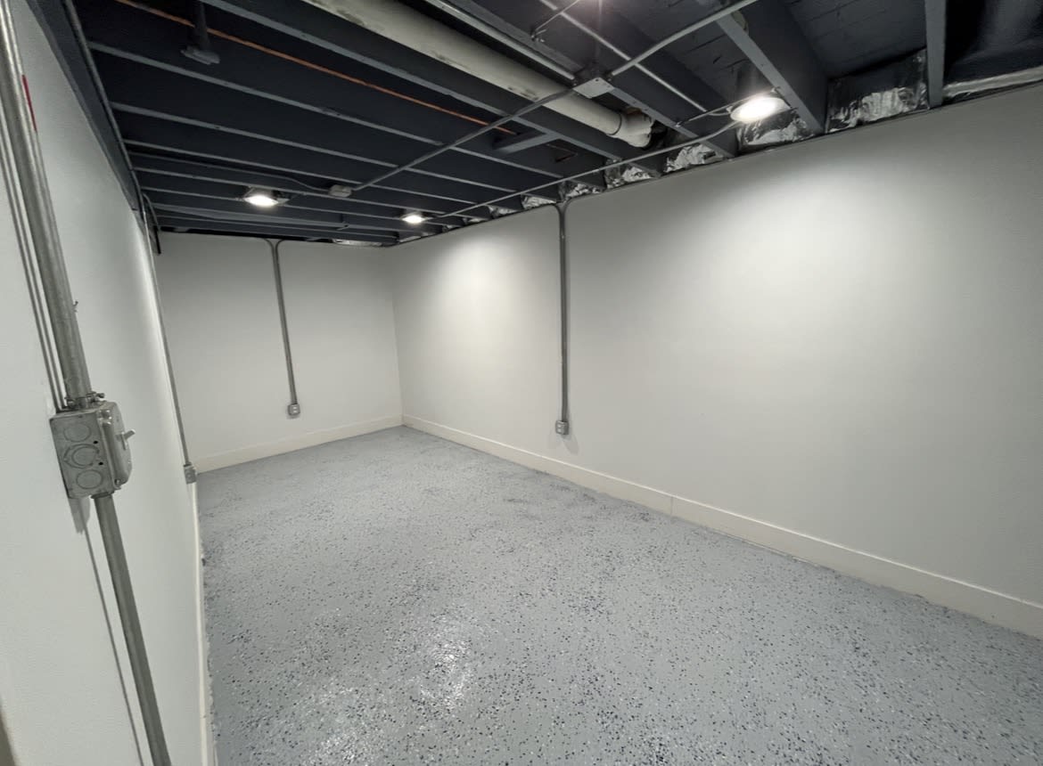 1631 South Central Park Avenue – photo 2