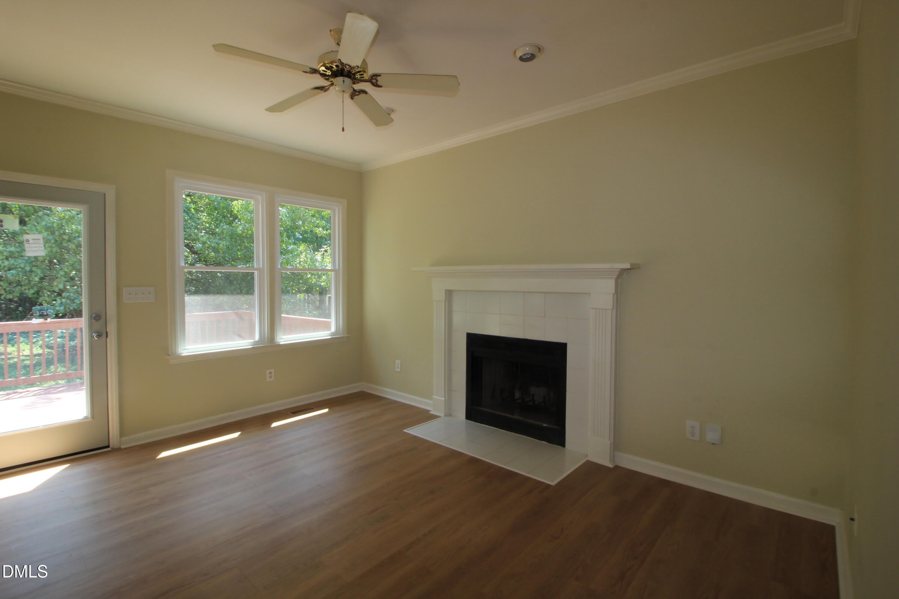 1409 Opal Court – photo 4