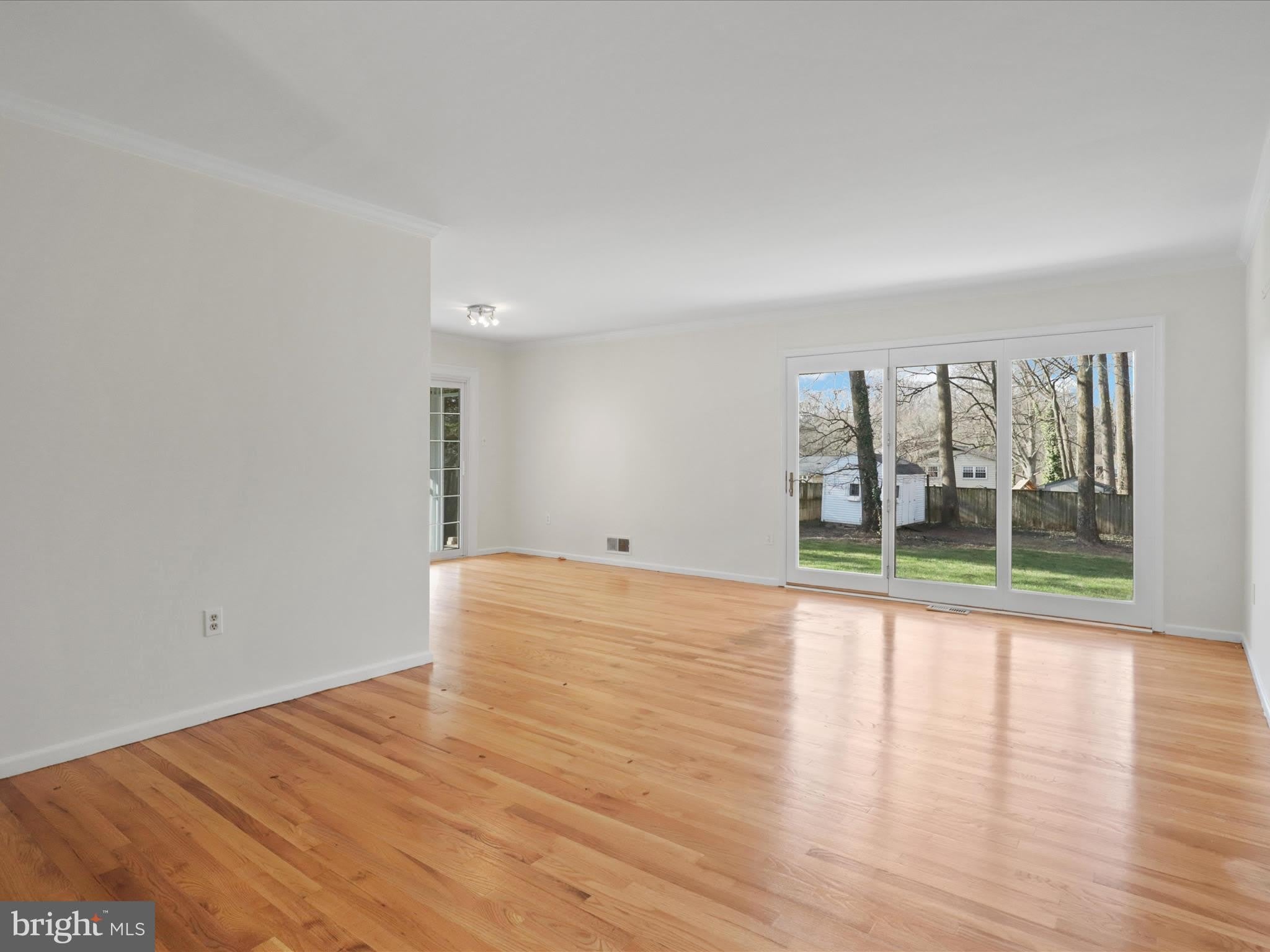5200 HOLDEN Street – photo 5