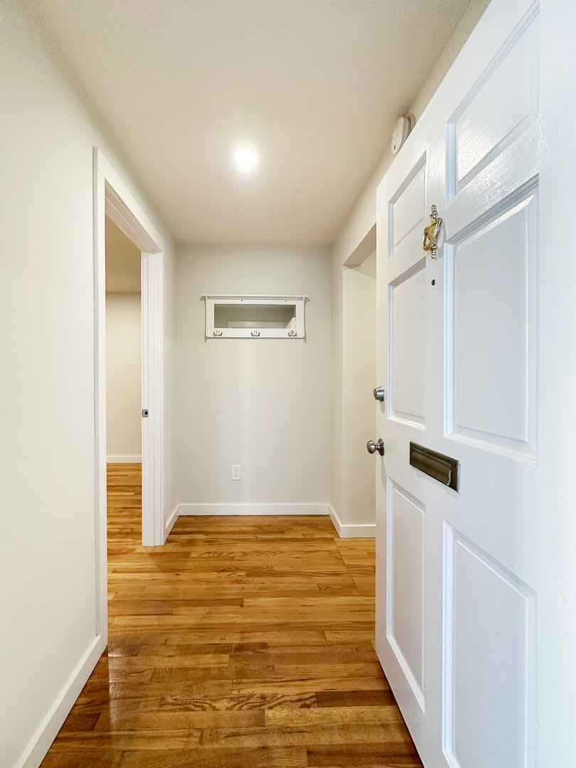 1Bd/1Ba Seattle Duplex – photo 2