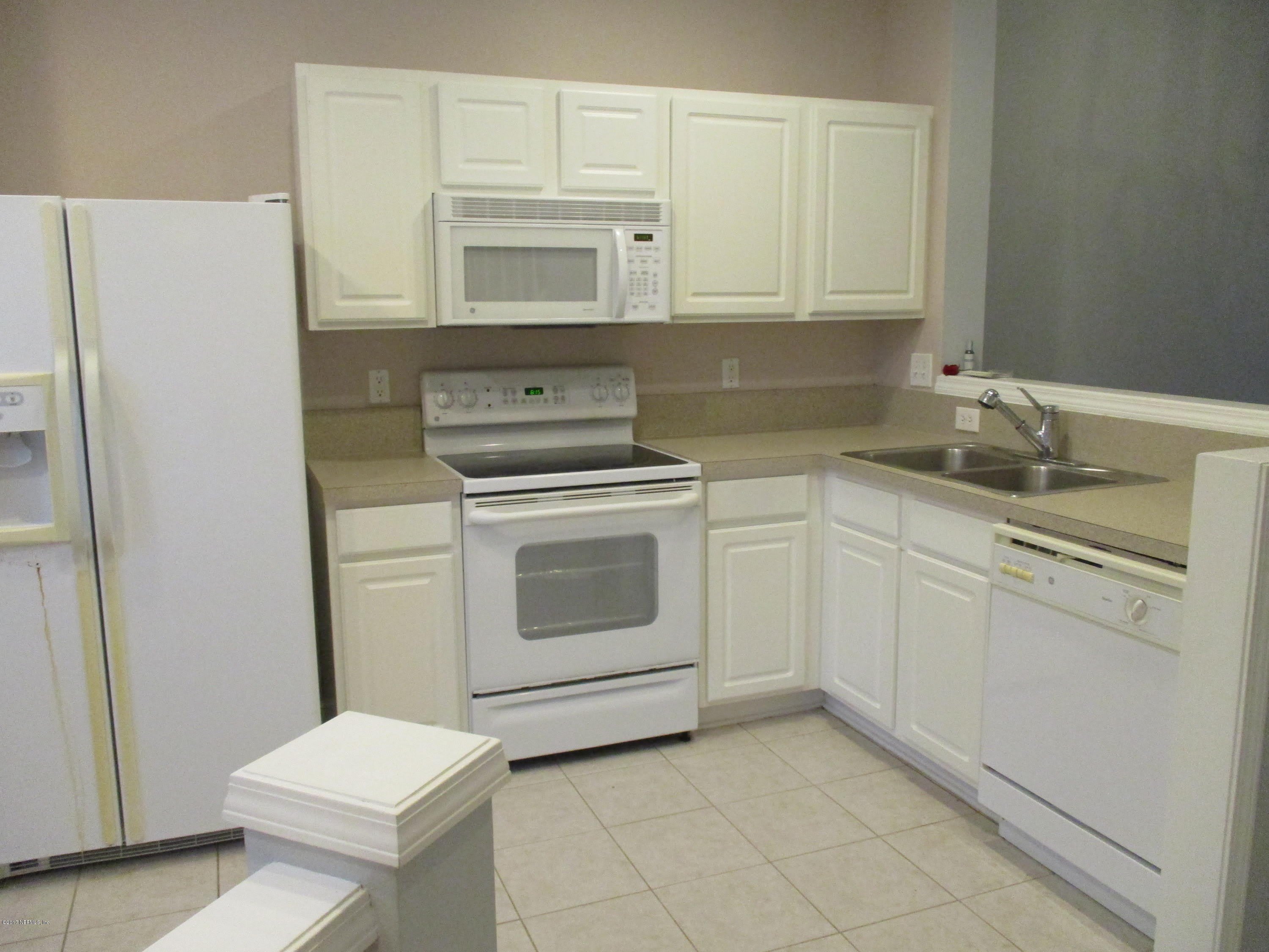 3684 SUMMERLIN Lane E – photo 2