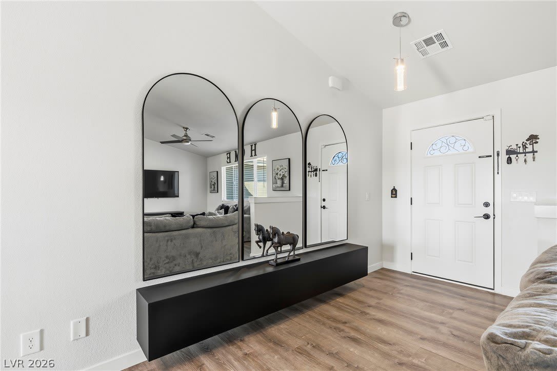 5600 Genoa Avenue – photo 4