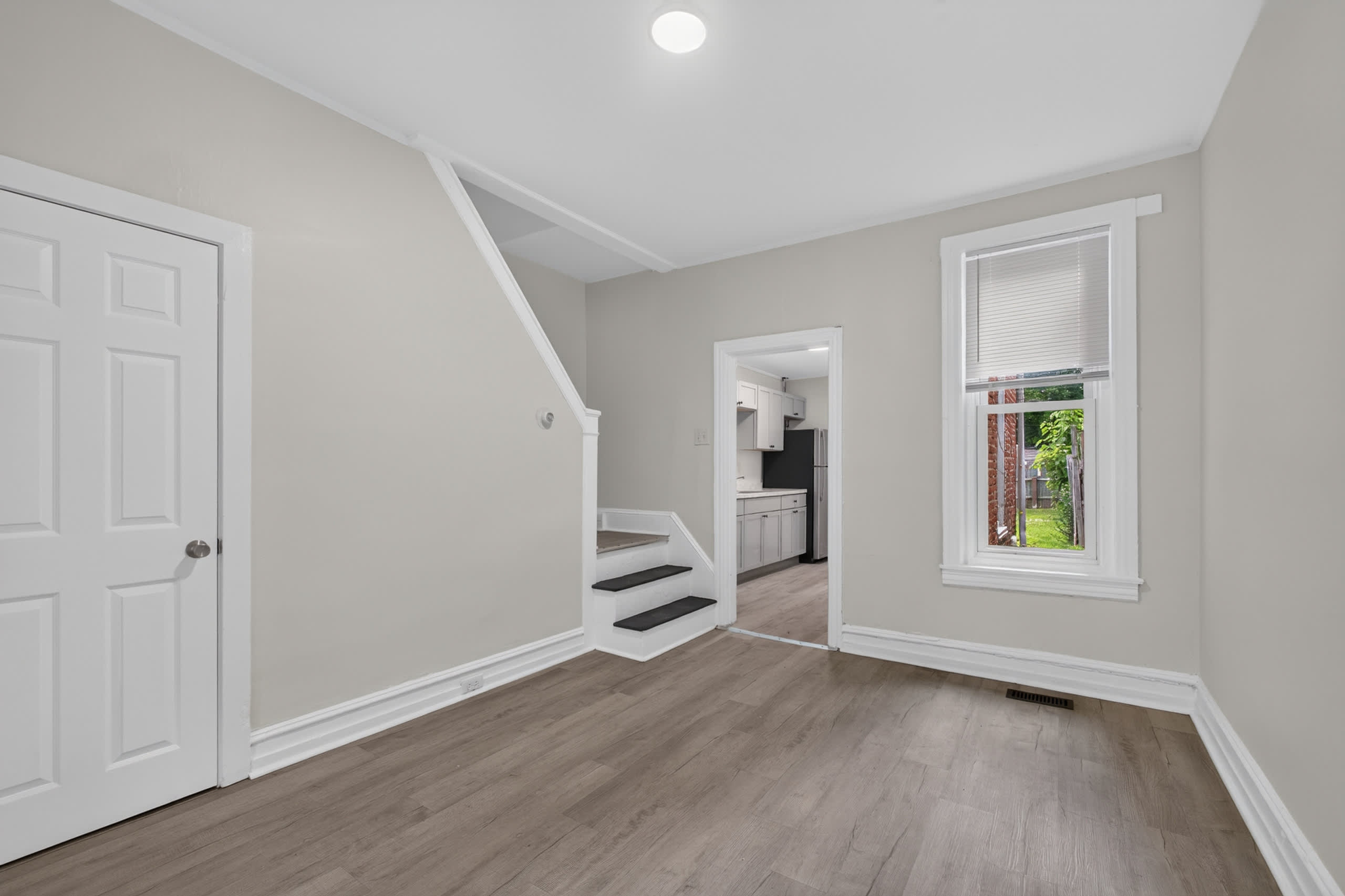 109 North Warren Street – photo 4