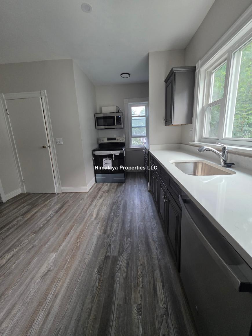25 Warner St. – photo 3