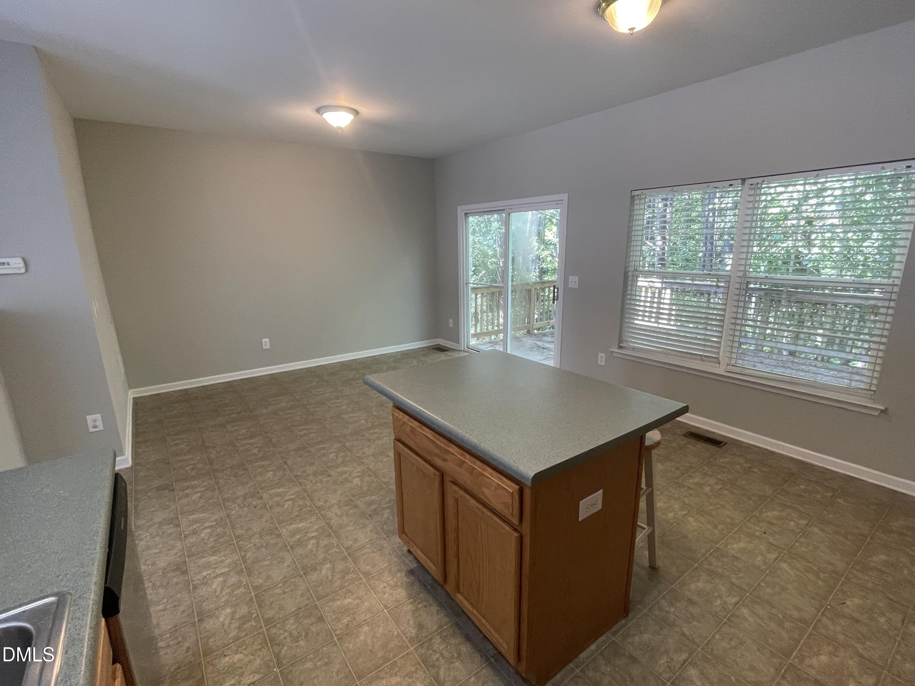2910 Barrymore Street – photo 5
