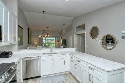 9560 HIGH GATE Drive – photo 4