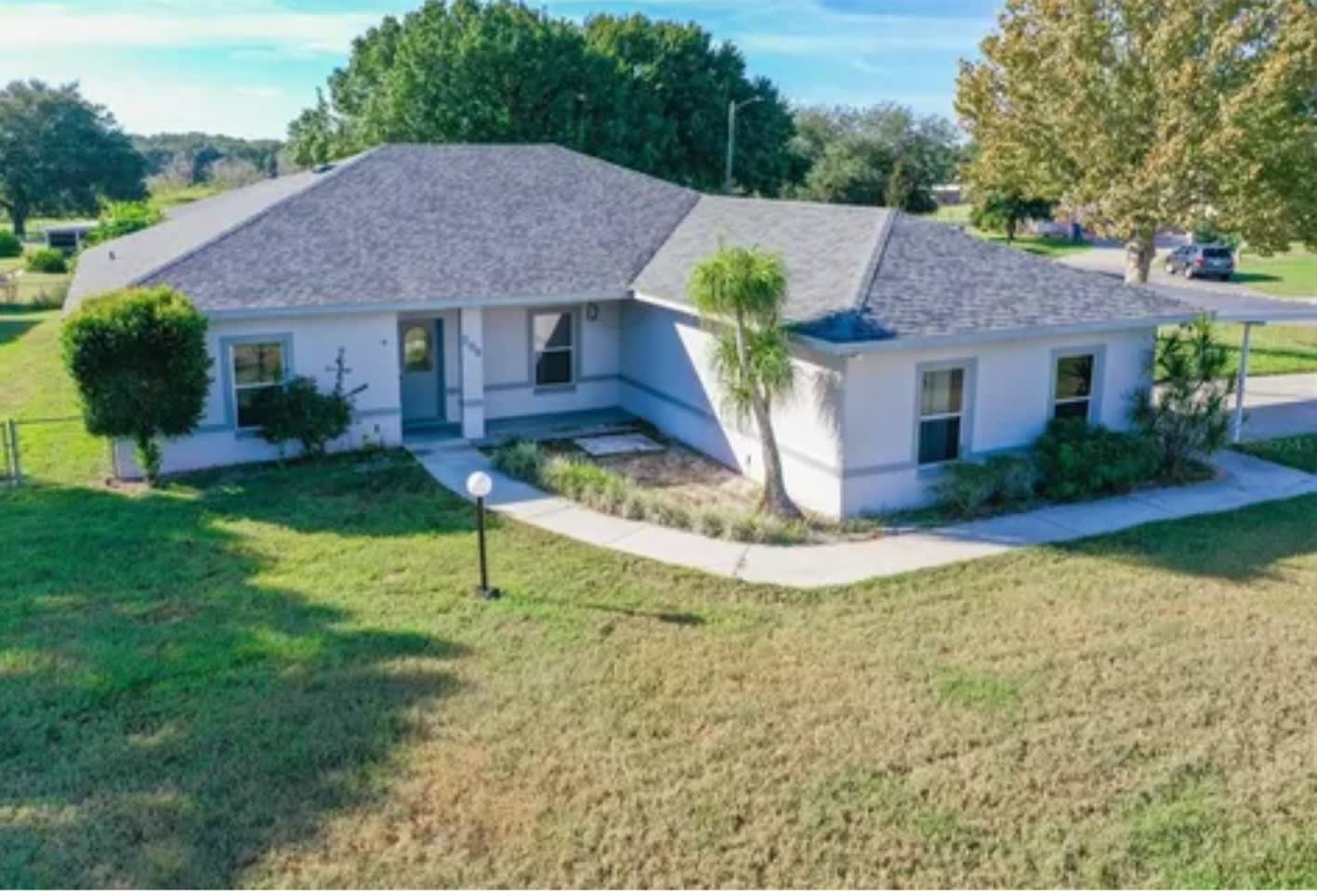 209 White Cliff Boulevard – photo 1